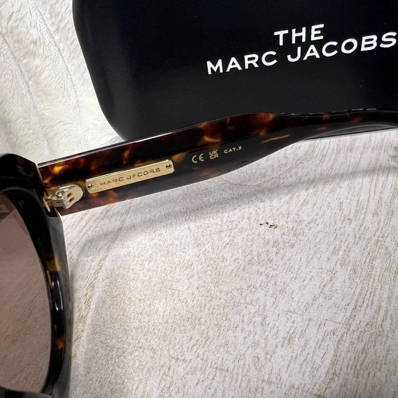 Marc Jacobs Tortoiseshell Cat-Eye Sunglasses - Picture 6 of 12